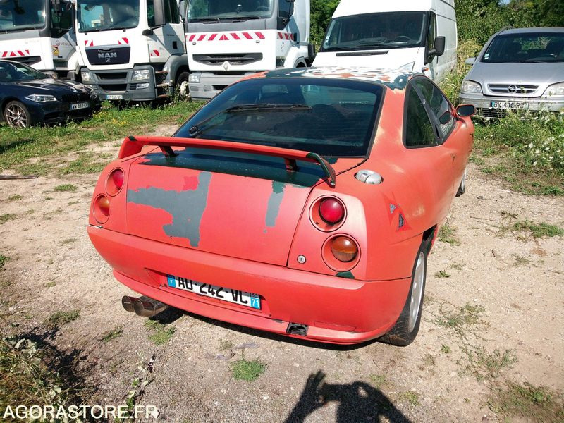 Fiat coupée 1.8L 16V - Car: picture 4 Fiat coupée 1.8L 16V - Car: picture 4