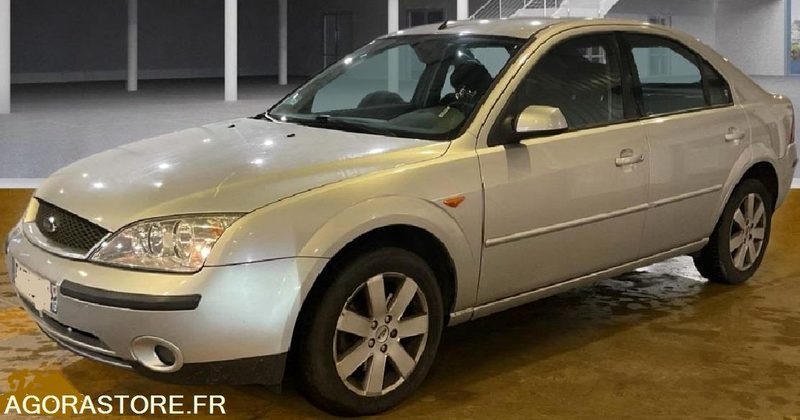 Ford Mondeo 1.8I - 125 GHIA .CT-OK passé et accepté pour 2 ans - Car: picture 3 Ford Mondeo 1.8I - 125 GHIA .CT-OK passé et accepté pour 2 ans - Car: picture 3