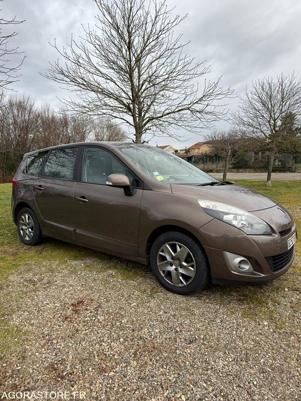 GRAND SCENIC 1.5L DCI 110CH 7 PLACES - Car: picture 2 GRAND SCENIC 1.5L DCI 110CH 7 PLACES - Car: picture 2