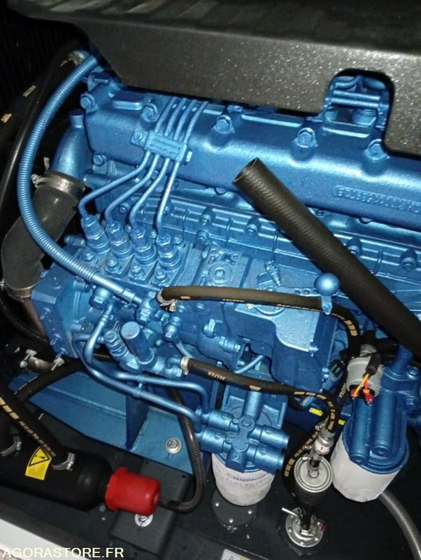 GROUPE ELECTROGENE - Generator set: picture 4 GROUPE ELECTROGENE - Generator set: picture 4