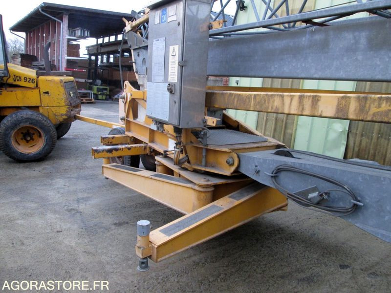 GRUE - POTAIN HD 10 A - TRES BON ETAT - Self-erecting tower crane: picture 4 GRUE - POTAIN HD 10 A - TRES BON ETAT - Self-erecting tower crane: picture 4