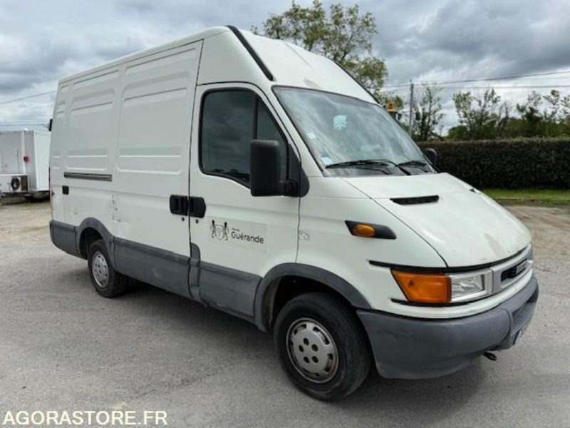 IVECO DAILY - 2003 - 173808KMS - Panel van: picture 5 IVECO DAILY - 2003 - 173808KMS - Panel van: picture 5