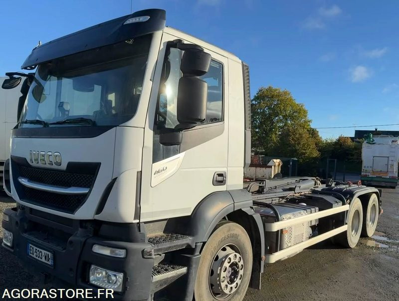 Iveco Stralis 460 boite automatique -polybenne ampliroll Marrel -255000KM - 2017 - Hook lift truck: picture 2 Iveco Stralis 460 boite automatique -polybenne ampliroll Marrel -255000KM - 2017 - Hook lift truck: picture 2