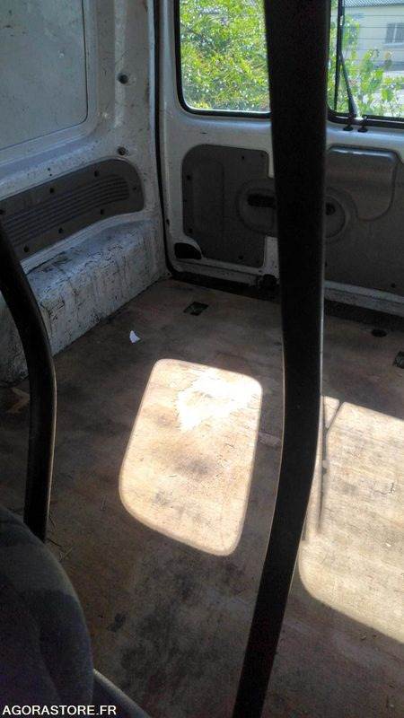 KANGOO 2 PLACES 114400 kms 2006 - Small van: picture 5 KANGOO 2 PLACES 114400 kms 2006 - Small van: picture 5