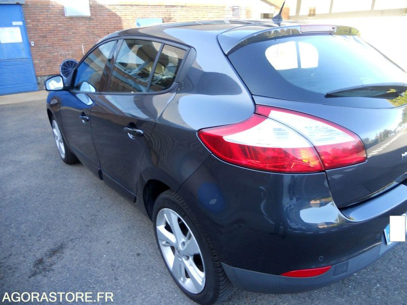 LOT 8 SLT - RENAULT MEGANE - Car: picture 4 LOT 8 SLT - RENAULT MEGANE - Car: picture 4