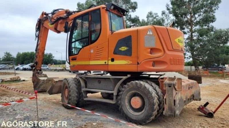Liebherr A918 COMPACT - 2014 / 15000 HEURES - Excavator: picture 3 Liebherr A918 COMPACT - 2014 / 15000 HEURES - Excavator: picture 3
