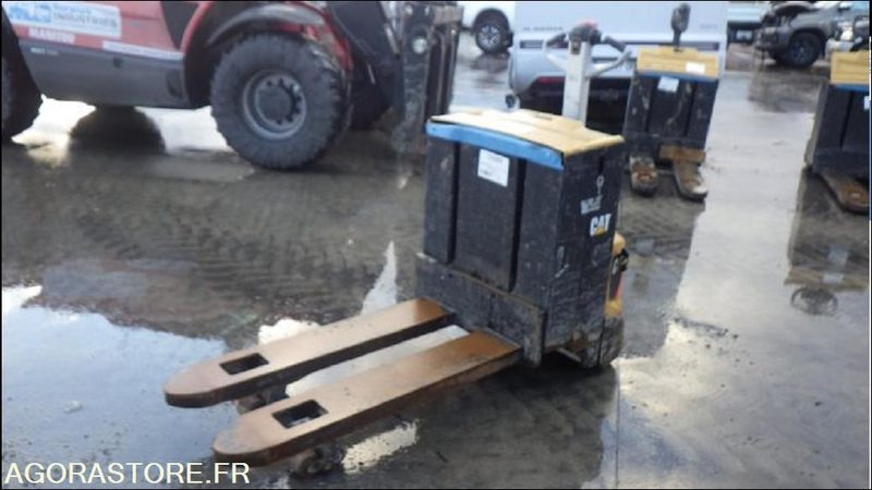 Lot de 9 Transpalettes Electriques CAT (année de 2019 à 2023) - Innondé partiel - Pallet truck: picture 2 Lot de 9 Transpalettes Electriques CAT (année de 2019 à 2023) - Innondé partiel - Pallet truck: picture 2