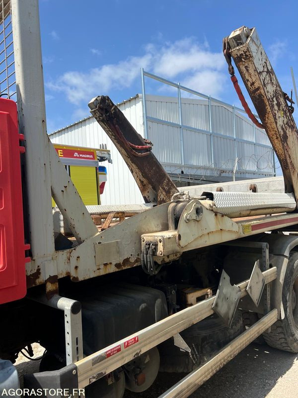 MAN 4X2 MULTICHAINE - 2005 - 538000 Kms - Skip loader truck: picture 2 MAN 4X2 MULTICHAINE - 2005 - 538000 Kms - Skip loader truck: picture 2