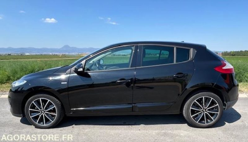MEGANE 1.2 L TCE 115 CH BOSE EDITION - 2013 - 97 595 kms - Car: picture 3 MEGANE 1.2 L TCE 115 CH BOSE EDITION - 2013 - 97 595 kms - Car: picture 3