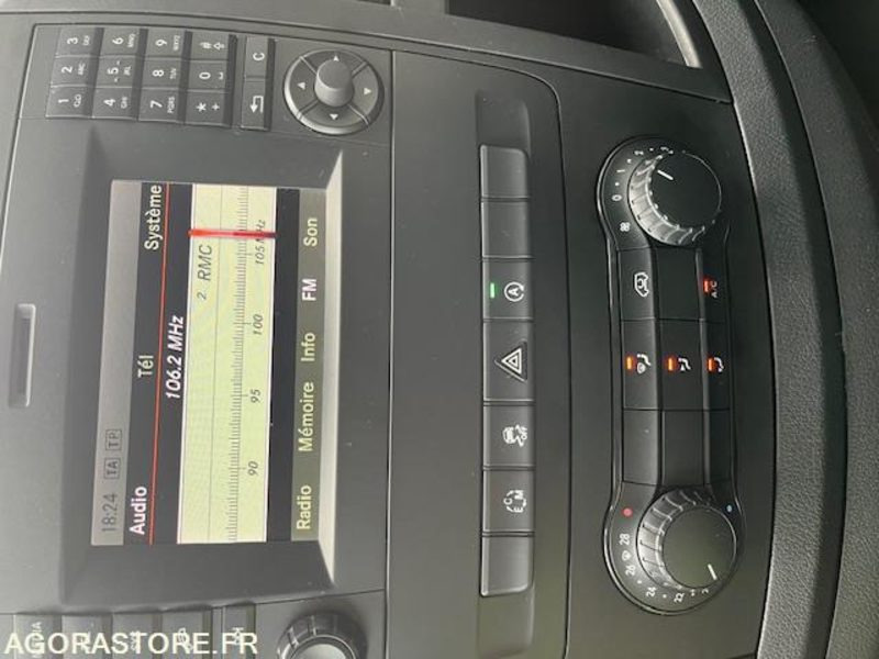 MERCEDES VITO MIXTO 119 CDI LONG 4X4 7G-TRONIC 6 PLACES - Panel van: picture 3 MERCEDES VITO MIXTO 119 CDI LONG 4X4 7G-TRONIC 6 PLACES - Panel van: picture 3