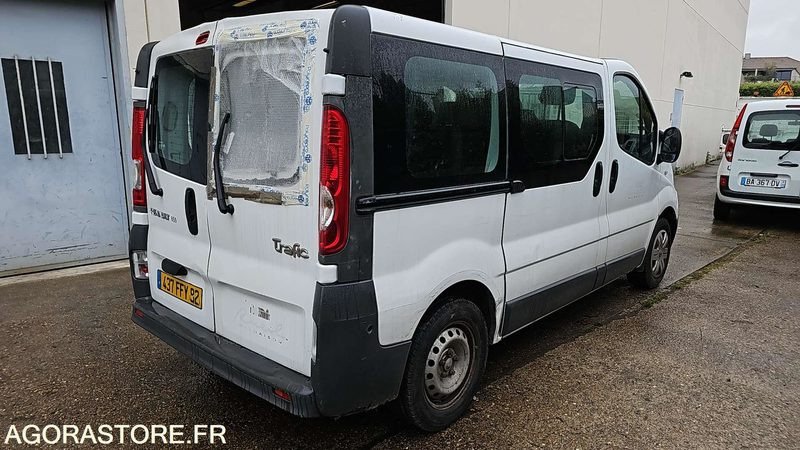 MINIBUS RENUALT TRAFIC - 437FFY92 - Minibus, Passenger van: picture 3 MINIBUS RENUALT TRAFIC - 437FFY92 - Minibus, Passenger van: picture 3