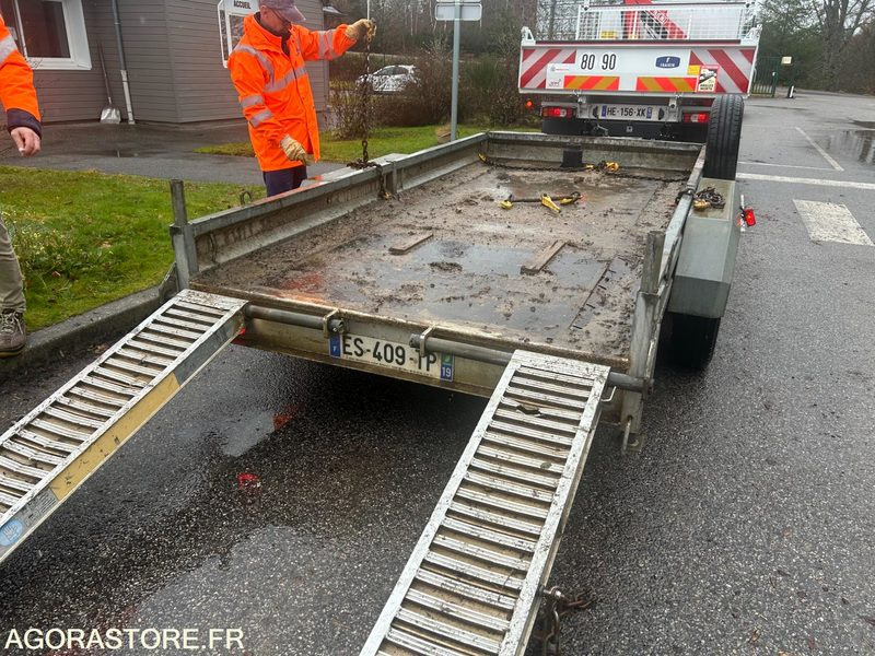 MINIPELLE JCB 2T8 4380H + REMORQUE 3T5 YSM + GODETS + BRH 240KG - Mini excavator: picture 5 MINIPELLE JCB 2T8 4380H + REMORQUE 3T5 YSM + GODETS + BRH 240KG - Mini excavator: picture 5