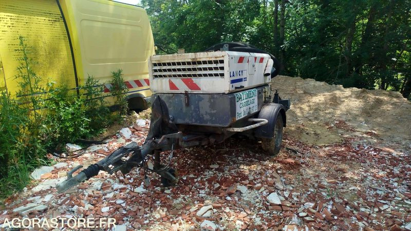 Machine a chape Lancy - TM2500 - 2385heures - Construction equipment: picture 4 Machine a chape Lancy - TM2500 - 2385heures - Construction equipment: picture 4