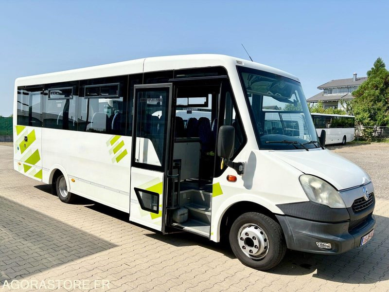 Minicar IVECO INDCAR 2014 - 273.132km - EEV - Parc 274 - Minibus, Passenger van: picture 1 Minicar IVECO INDCAR 2014 - 273.132km - EEV - Parc 274 - Minibus, Passenger van: picture 1