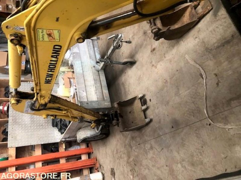 Minipelle New Holland E18SR - Excavator: picture 3 Minipelle New Holland E18SR - Excavator: picture 3