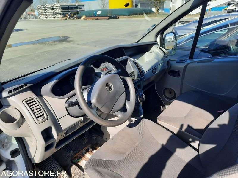 Panel van OPEL VIVARO - 2011 - 112 800KM: picture 9 Panel van OPEL VIVARO - 2011 - 112 800KM: picture 9