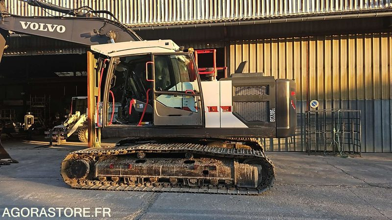 PELLE A CHENILLE VOLVO EC220 EL - 2015 / 10661H (MPC021) - Excavator: picture 2 PELLE A CHENILLE VOLVO EC220 EL - 2015 / 10661H (MPC021) - Excavator: picture 2