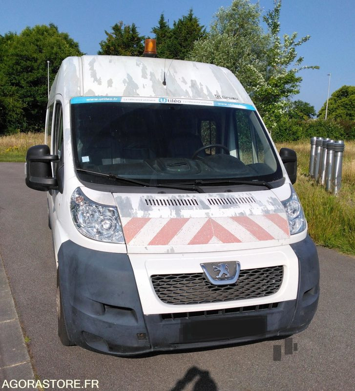 PEUGEOT BOXER 9 PLACES - Panel van: picture 3 PEUGEOT BOXER 9 PLACES - Panel van: picture 3