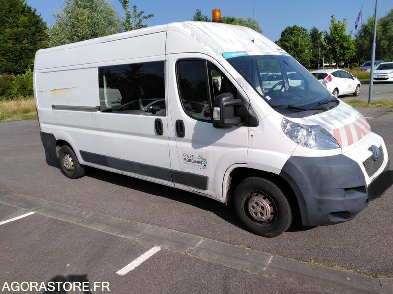 PEUGEOT BOXER 9 PLACES - Panel van: picture 1 PEUGEOT BOXER 9 PLACES - Panel van: picture 1