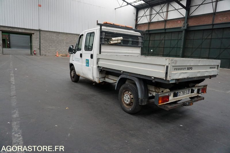 PEUGEOT BOXER PLATEAU DOUBLE CABINE - Tipper van: picture 4 PEUGEOT BOXER PLATEAU DOUBLE CABINE - Tipper van: picture 4
