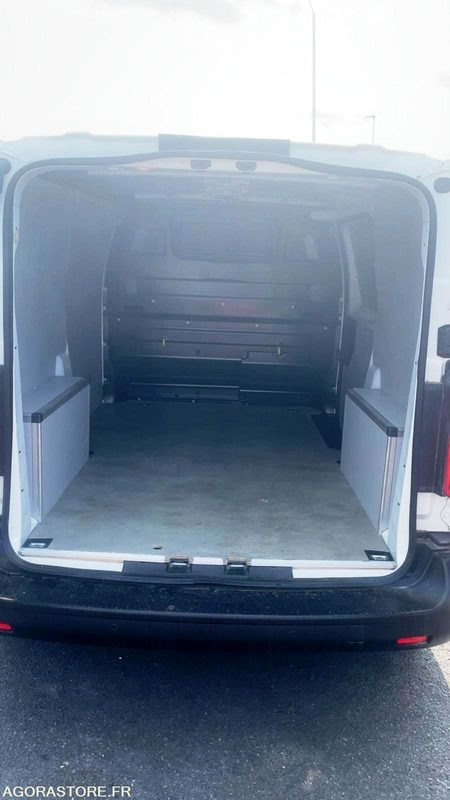 PEUGEOT EXPERT TAILLE L - 2022 - 38 989km - Panel van: picture 5 PEUGEOT EXPERT TAILLE L - 2022 - 38 989km - Panel van: picture 5