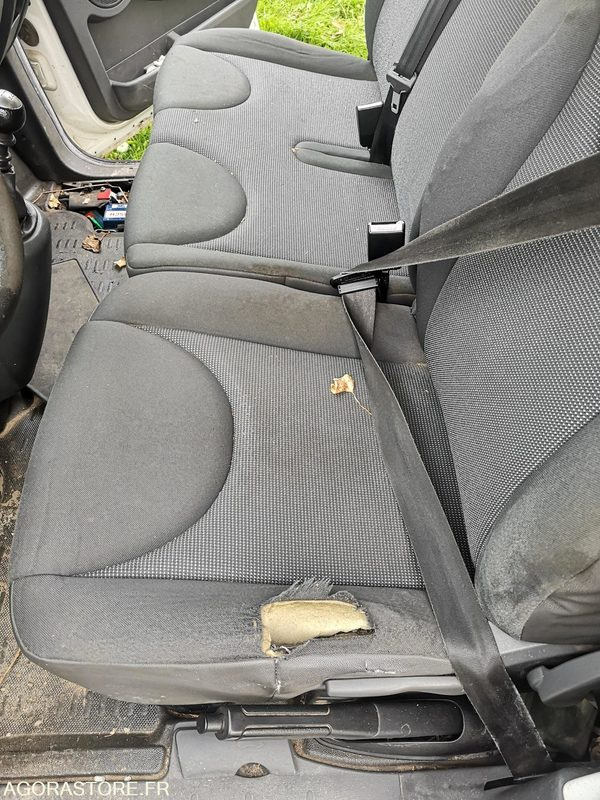 PEUGEOT FRIGORIFIQUE - Refrigerated delivery van: picture 3 PEUGEOT FRIGORIFIQUE - Refrigerated delivery van: picture 3