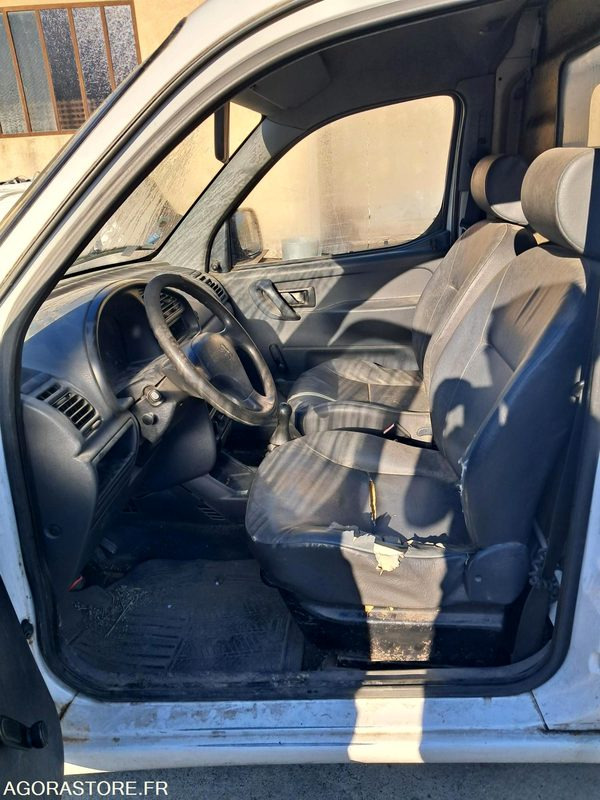 Small van PEUGEOT PARTNER BENNE: picture 6