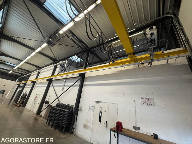 PONT ROULANT (Capacité 1600kgs) - Tool/ Equipment: picture 3 PONT ROULANT (Capacité 1600kgs) - Tool/ Equipment: picture 3