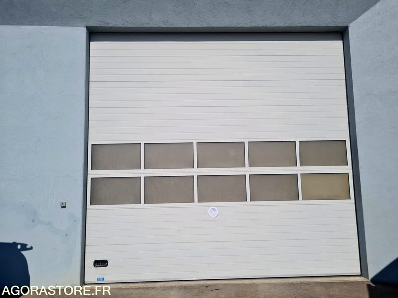 PORTE SECTIONNELLE - Tool/ Equipment: picture 1 PORTE SECTIONNELLE - Tool/ Equipment: picture 1