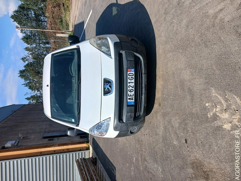 Peugeot Partner - Small van: picture 1 Peugeot Partner - Small van: picture 1