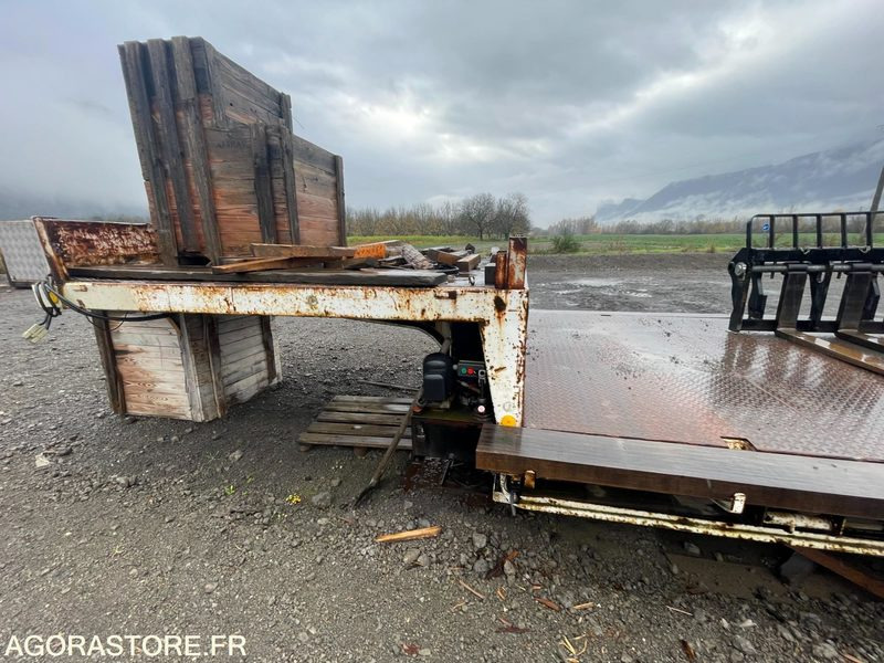 Porte-engins LECITRAILE - 2004 - en l'état (5866/4169-TZ-73) - Low loader semi-trailer: picture 5 Porte-engins LECITRAILE - 2004 - en l'état (5866/4169-TZ-73) - Low loader semi-trailer: picture 5