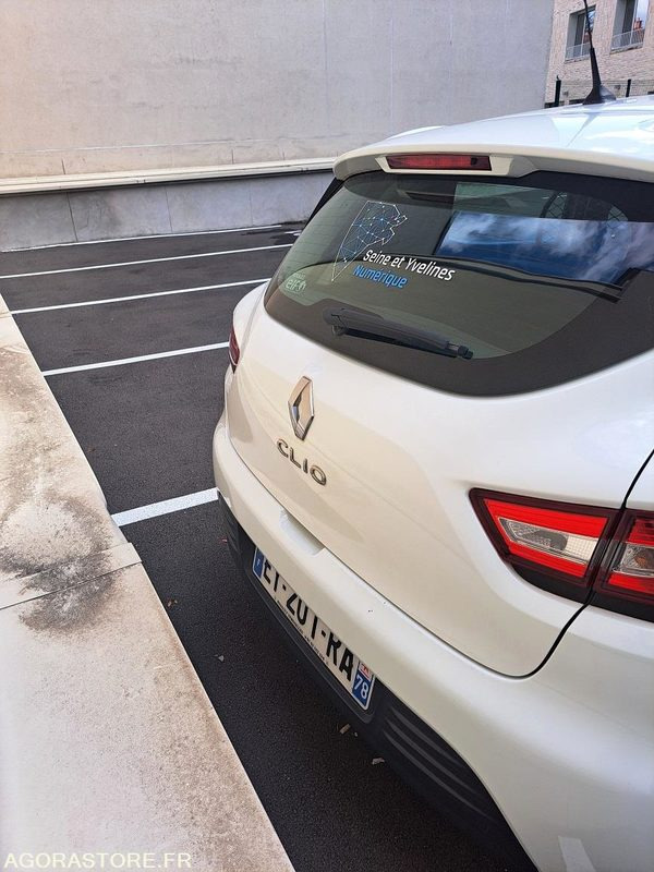 RENAULT - CLIO - 2018 - 79 000 KM - Car: picture 2 RENAULT - CLIO - 2018 - 79 000 KM - Car: picture 2