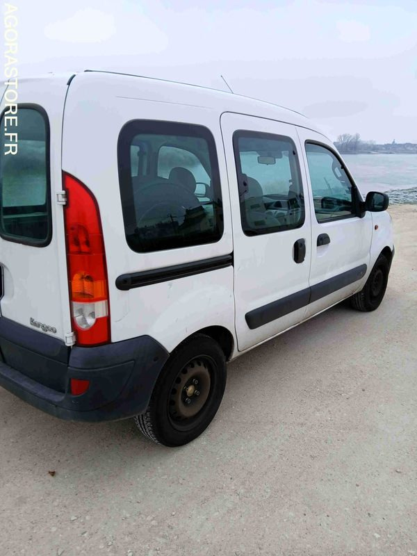 RENAULT KANGOO 1.2 GPL - 2003 - 83054km - Car: picture 5 RENAULT KANGOO 1.2 GPL - 2003 - 83054km - Car: picture 5