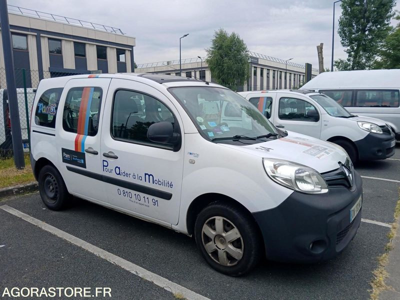 RENAULT KANGOO TPMR N°150560 - Minibus, Passenger van: picture 2 RENAULT KANGOO TPMR N°150560 - Minibus, Passenger van: picture 2