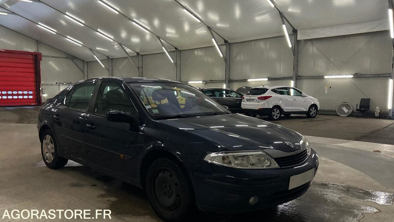 RENAULT-LAGUNA-1.6-16V-EXPRESSION - Car: picture 2 RENAULT-LAGUNA-1.6-16V-EXPRESSION - Car: picture 2