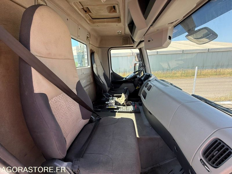 RENAULT LANDER 320 - 6X2 - POLYBENNE - AMPLIROLL leasing RENAULT LANDER 320 - 6X2 - POLYBENNE - AMPLIROLL: picture 9 RENAULT LANDER 320 - 6X2 - POLYBENNE - AMPLIROLL leasing RENAULT LANDER 320 - 6X2 - POLYBENNE - AMPLIROLL: picture 9