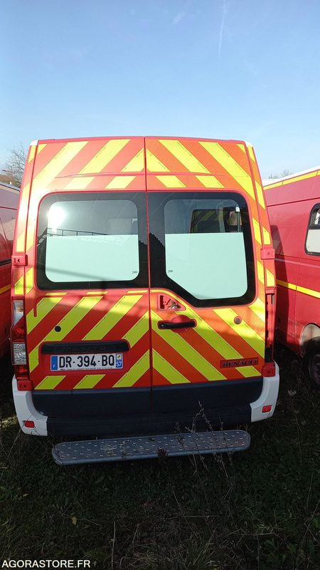 RENAULT - MASTER - 2015 - DR394BQ - Ambulance: picture 2 RENAULT - MASTER - 2015 - DR394BQ - Ambulance: picture 2