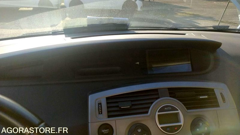 RENAULT SCENIC - 2007 - Car: picture 5 RENAULT SCENIC - 2007 - Car: picture 5