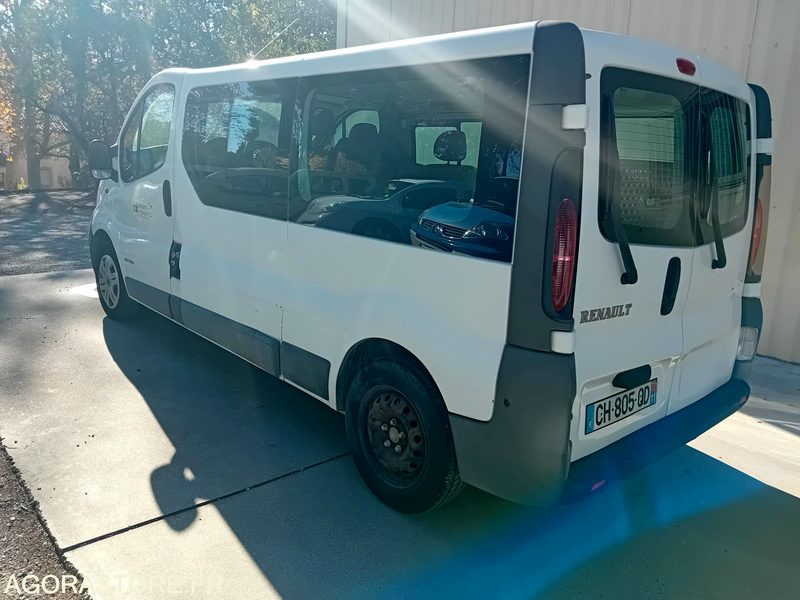 RENAULT TRAFIC VP DCI 100 TPMR - 134000km - 2006 - Panel van: picture 4 RENAULT TRAFIC VP DCI 100 TPMR - 134000km - 2006 - Panel van: picture 4