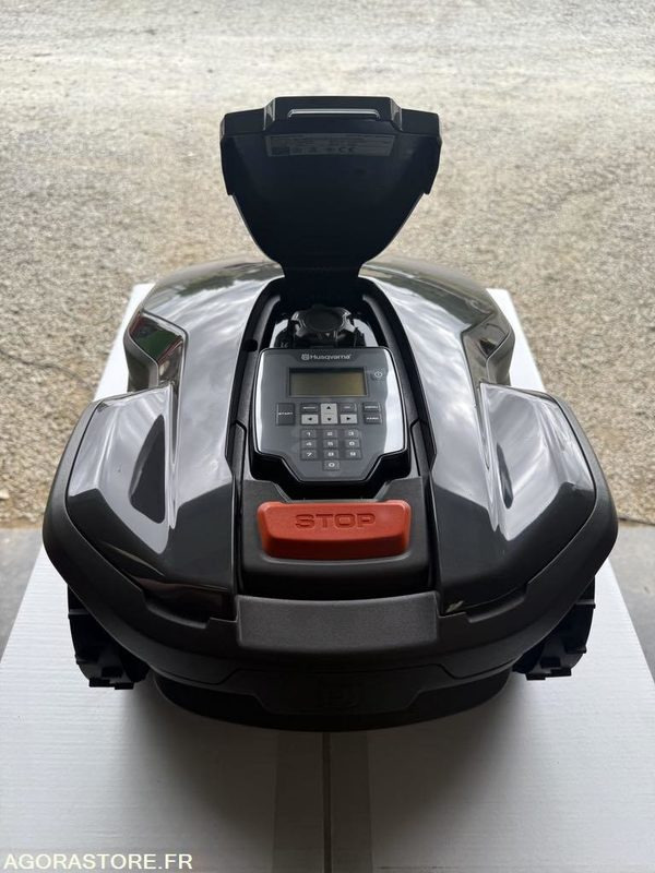 ROBOT de tonte NEUF 305 Husqvarna Unitaire - Garden mower: picture 2 ROBOT de tonte NEUF 305 Husqvarna Unitaire - Garden mower: picture 2