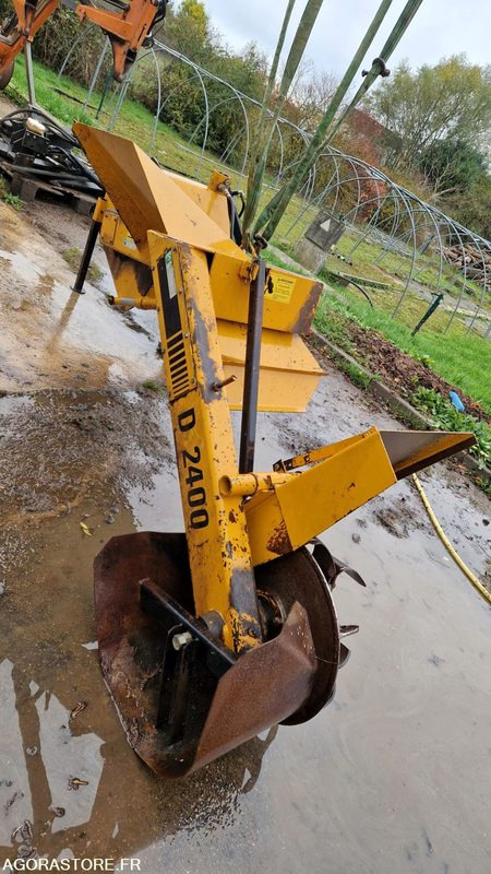 ROTOTRANCHEUSES AGRAM - Backhoe loader: picture 3 ROTOTRANCHEUSES AGRAM - Backhoe loader: picture 3