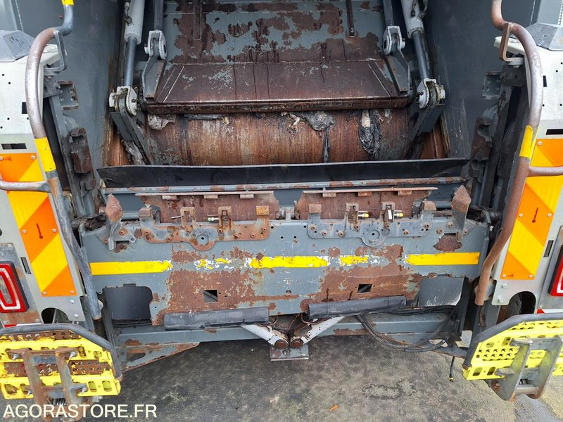 Renault BOM - 2016 - 216866kms - DY 582 RX - Garbage truck: picture 4 Renault BOM - 2016 - 216866kms - DY 582 RX - Garbage truck: picture 4