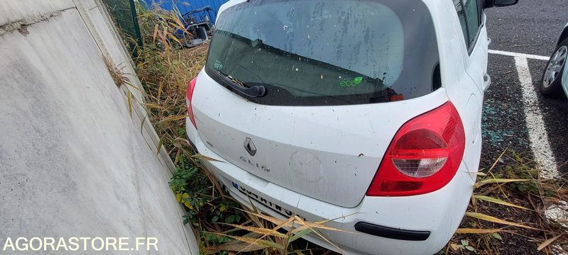 Renault Clio - 2008 - Car: picture 3 Renault Clio - 2008 - Car: picture 3