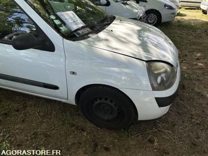 Renault Clio - 848BEQ57 - Car: picture 2 Renault Clio - 848BEQ57 - Car: picture 2