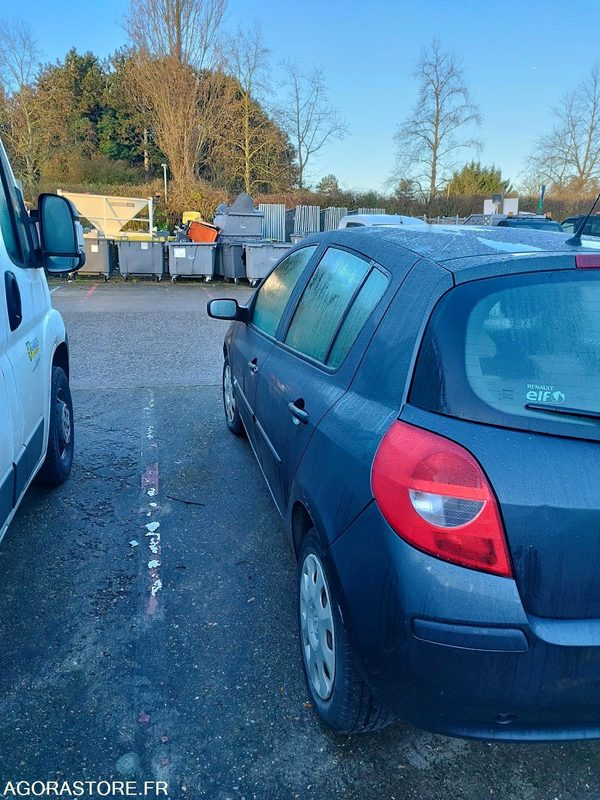 Renault Clio - Car: picture 2 Renault Clio - Car: picture 2