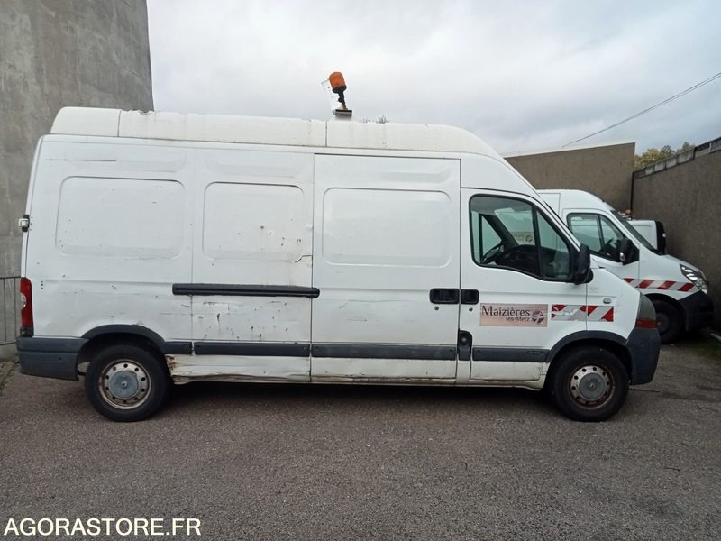 Renault MASTER Fourgon -Espaces verts - Panel van: picture 1 Renault MASTER Fourgon -Espaces verts - Panel van: picture 1