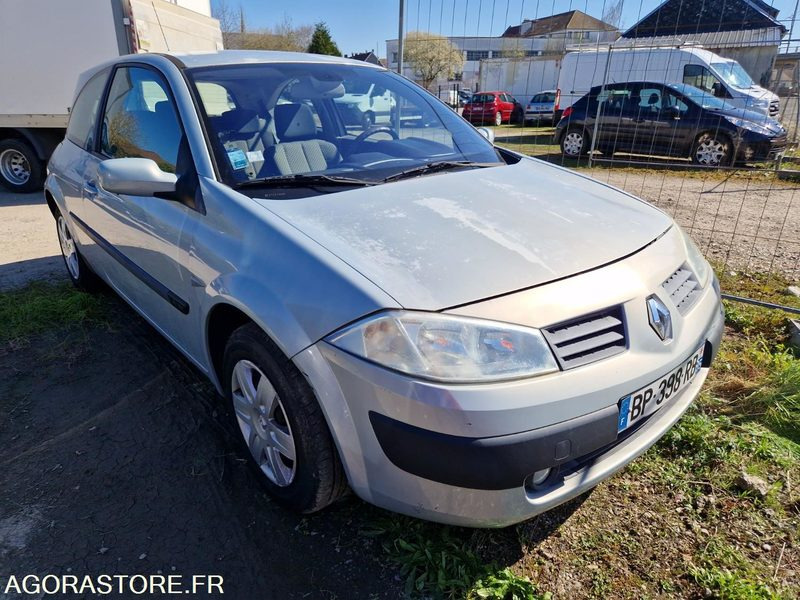 Renault Megane - BP398RB - 110348km - 2004 - Car: picture 2 Renault Megane - BP398RB - 110348km - 2004 - Car: picture 2