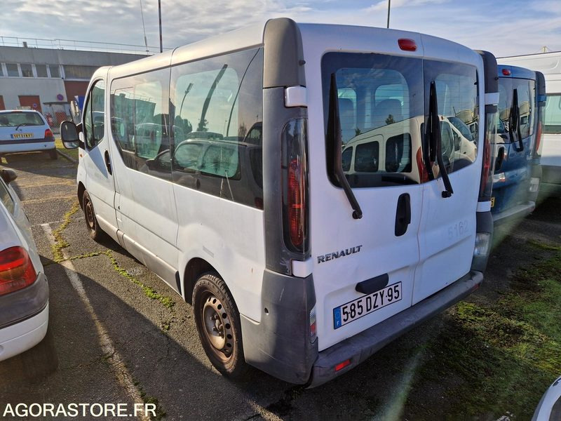 Renault Trafic - 2005 - 156830KM - 585DZY95 - Minibus, Passenger van: picture 3 Renault Trafic - 2005 - 156830KM - 585DZY95 - Minibus, Passenger van: picture 3