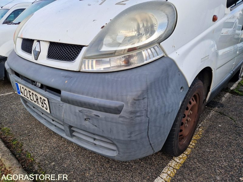 Renault Trafic - 2006 - 48795KM - 422ECR95 - Minibus, Passenger van: picture 5 Renault Trafic - 2006 - 48795KM - 422ECR95 - Minibus, Passenger van: picture 5