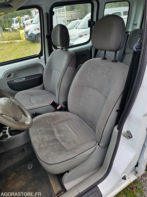 Renault kangoo - 2007 - 243472km - 1330WN28 - Car: picture 5 Renault kangoo - 2007 - 243472km - 1330WN28 - Car: picture 5